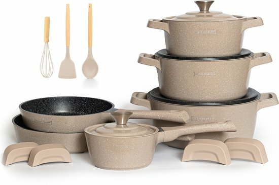 Pannenset marmeren coating 14-delig creme Creuset Royalty Line