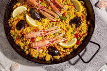 Paellapan 70 cm ge&euml;mailleerd staal