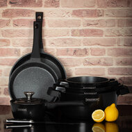 Pannenset marmeren coating 14-delig zwart Creuset Royalty Line