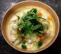 Oosterse paksoi-kip soep Oosterse paksoi-kip soep