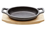 Gratinschotel ovaal gietijzer op houten plankje 15,5 cm