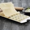 Ravioli tablet met deegrol 