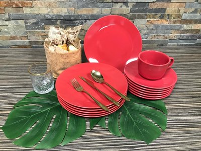 geschenk Gouverneur erectie Serviesset rood 18-delig Serena | Aanbieding servies in verschillende  kleuren - Kookwinkel Kitchen&More